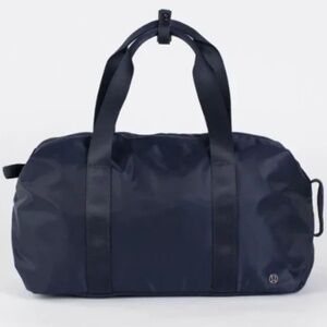 lululemon Fastrack Gym duffle bag